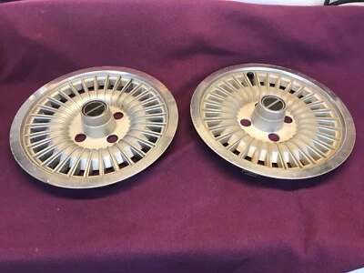 Ford Mustang 1978-1990 14" tapacubos cubierta rueda d8bc-1130 d8bc-1000-cg par Foto 1 de 4