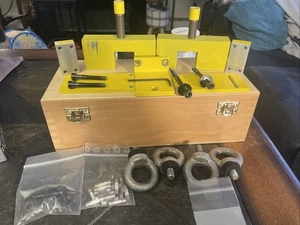 Maschinist Werkzeug Werkzeug schwerer Stahl unbekannter Artikel. In Holzkiste - Bild 1 von 24