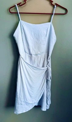 Vestido envolvente azul claro con correa de espagueti para mujer M Forever 21 Foto 1 de 3