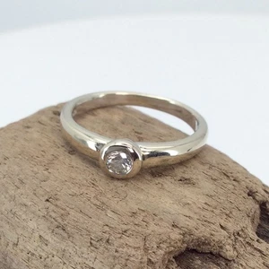 CHRIST Ring 585/14k Gelbgold 1 x Diamant 0,13 ct Brillant Gr. 50#2050 - Picture 1 of 8