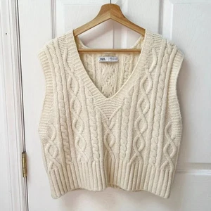 Zara ärmellose Pulloverweste mit Zopfmuster in Elfenbein Creme Gr. M - Bild 1 von 5