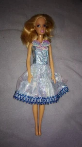 Barbie Kleid Prinzessin Schmetterling Ballkleid Cocktailkleid Hellblau Silber 03 - Bild 1 von 2
