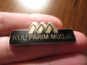 ESTONIA RUSSIA "THE BEST SELLER OF THE MONTH" TALLINN DEPARTMENT STORE BADGE - Picture 1 of 2