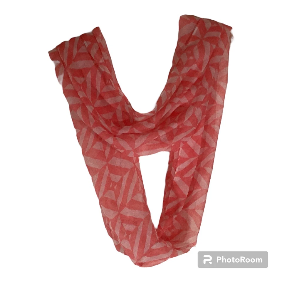 Шарф тканый геометрический Infinity бледно-оранжевый супермягкий - Изображение 1 из 1