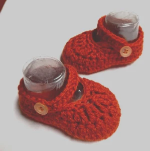 Rust colour crochet adjustable strap newborn reborn baby booties/shoe 000 7.5 cm - Picture 1 of 3