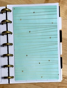 Ment Gold String Hearts Two Sided DASHBOARD 4 con el MINI Happy Planner - Imagen 1 de 3