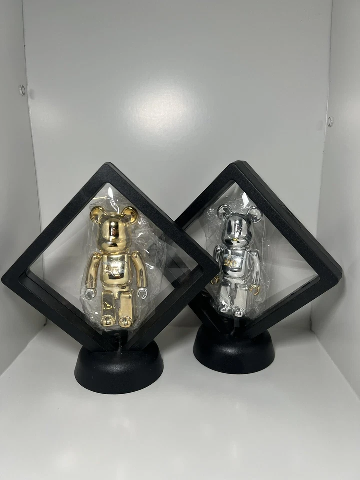 Medicom Bearbrick  Series 42 SuperSecret Set 25th GOLD/20th SILVER ANNIVERSARY Foto 1 de 4