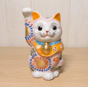 Lucky Beckoning Cat KUTANI YAKI WARE Maneki Neko Flower Mori Pink Cool Japan - Picture 1 of 24