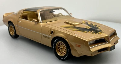 Pontiac Firebird Trans Am, Coche Modelo Diecast Dorado 1:18 por Maisto Edición Especial Foto 1 de 4