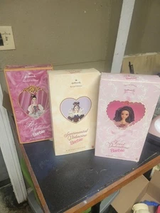 3 Hallmark Valentine Barbie   - Bild 1 von 14