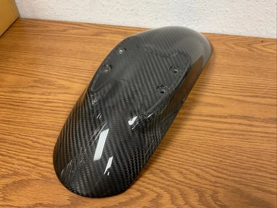 Guardabarros delantero BMW M Series fibra de carbono R NineT fibra de carbono 77 31 8 562 588 Foto 1 de 4