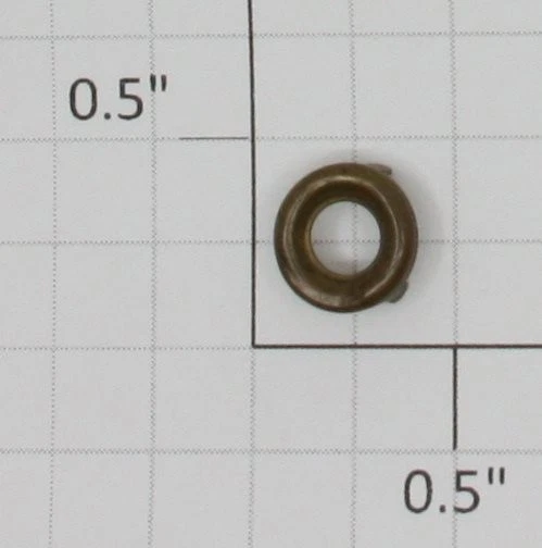 Marco de ventana con orificio de puerto de latón pequeño Ives 121-5 O Foto 1 de 1