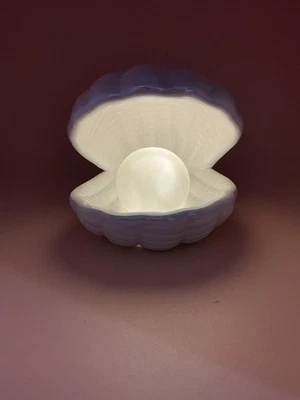 Luz nocturna de mesa con carcasa de perlas de cerámica Foto 1 de 4