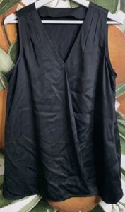 Camiseta sin mangas Soft Surroundings mediana negra cuello en V 100 % modal - Imagen 1 de 6