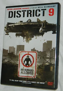 District 9 (DVD, 2009) with Plastic Case - Picture 1 of 3