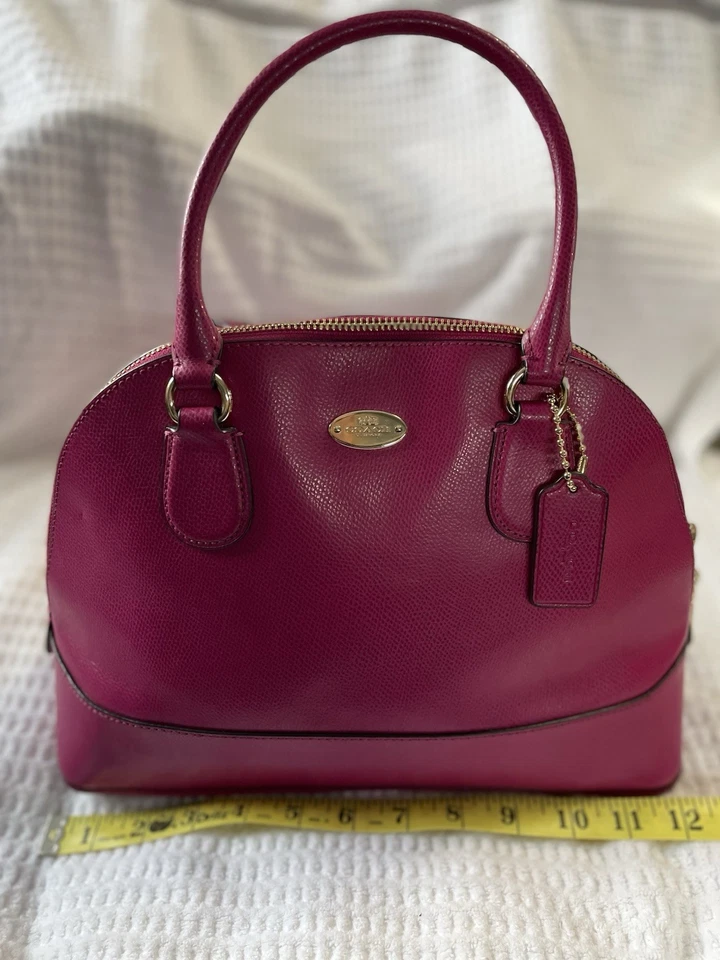 COACH 33909 CORA CUERO ABOVEDADO CARTERA Bandolera Bolso de Hombro Bolso de Mano BERRY Foto 1 de 4