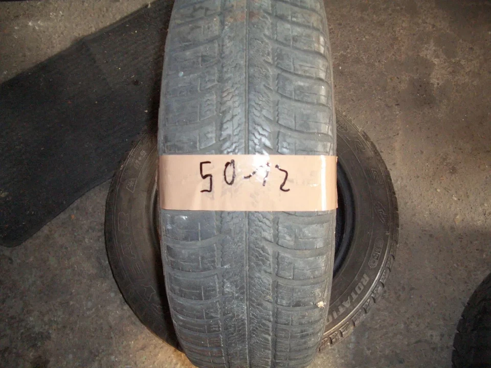 175/65 R 14 82T Goodyear Vector 5  2x Winterreifen M+S  4,5-5mm  Nr. 5012 - Bild 1 von 1