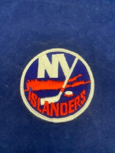 New York Islanders NHL Hockey Patch Size 3 x 3 inches old logo - Picture 1 of 4