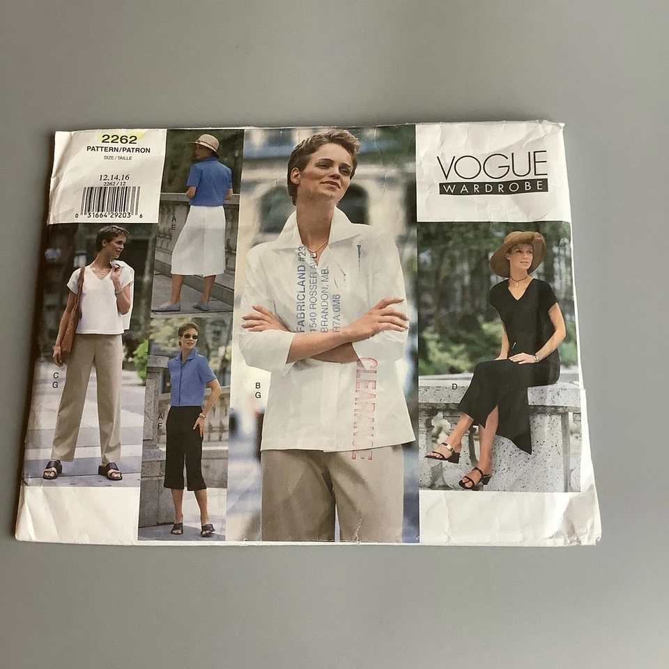 Vogue Wardrobe Pattern #2262 Misses’ Petite Size 12 14 16 Shirt Pants Dress - Image 1 of 3