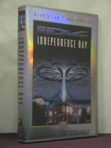signed by 2 actors, Independence Day (1996),DVD+Mission Patch,5 Star Collection - Picture 1 of 10