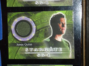 STARGATE SG.1 SEASON 6 COSTUME CARD CARTE C18 JANAS QUINN AS CORIN NEMEC SG1