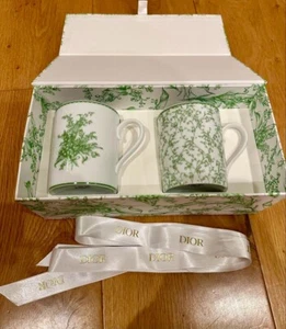 Christian Dior Dior Lirio del Valle serie tazas 2 piezas verde sin usar JAPÓN - Imagen 1 de 4