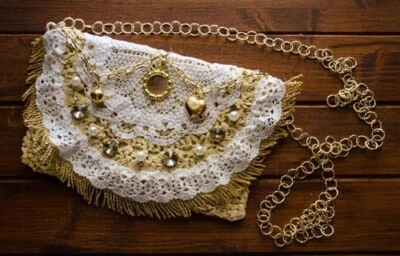 Borsa/Pochette in paglia ornata a mano col. crema, foderata,bottone magnetico - Immagine 1 di 4