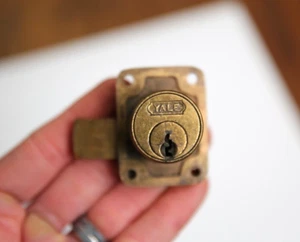 Vintage YALE Brass Lock No Key antique slot machine coin op display case vending - Picture 1 of 10