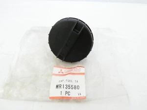 per mitsubishi pajero 92 97 tappo serbatoio benzina diesel cap fuel mr135580 - Foto 1 di 2
