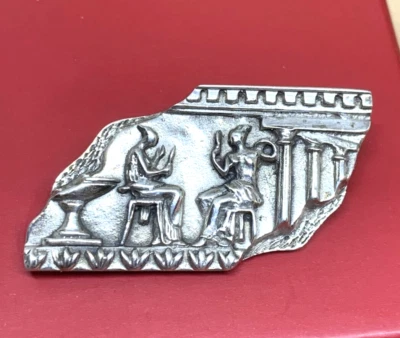 SPILLA IN ARGENTO ANNI 60 SOGGETTO GRECO A CERA PERSA - Immagine 1 di 4