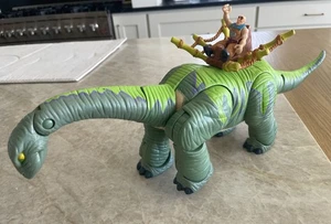 Imaginext Thunder Brontosaurus con silla de montar Caveman pisando fuerte potencia sonido y acción - Imagen 1 de 8