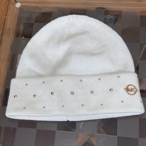 Michael Kors Mütze Beanie Damen weiß Nieten Strickbündchen Winter Acryl MK Logo - Bild 1 von 10
