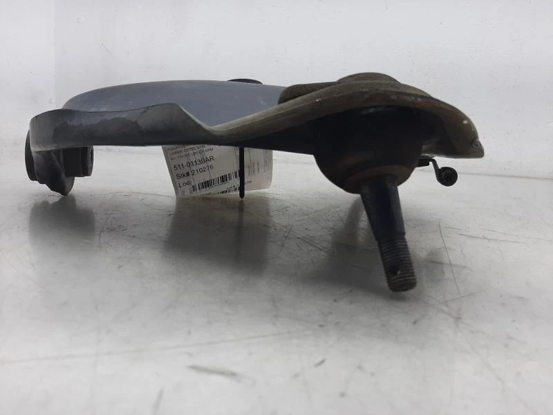 Brazo de control superior delantero pasajero camioneta Chevrolet 2500 88-98 15662696 Foto 1 de 4