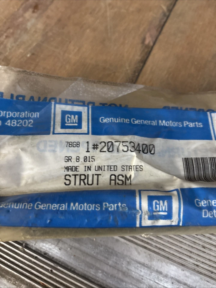 Nuevo de Lote Antiguo Genuino GM 20753400 PUNTAL ASM PARA CAPÓ Foto 1 de 1