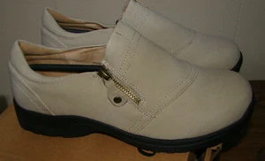 Comfortview Beige Slip On Casual Shoe, Zipper Detail Size Women's 9WW, NIB - Picture 1 of 6