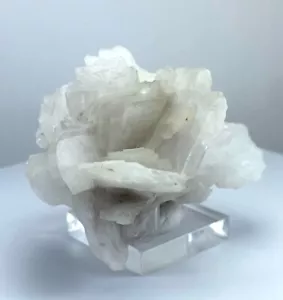 BARYTE BRILLIANT WHITE CRYSTALS on MATRIX from PERU....JULCANI MINE....OLD PIECE - Picture 1 of 14