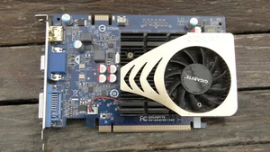 Vintage Gigabyte GV-N94TOC-1GI 1GB VGA DVI HDMI PCI Express 2.0 Graphic Card - Picture 1 of 3