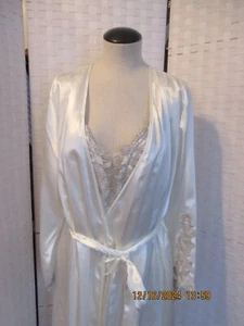 Flora Nikrooz Ivory Satin Long Nightgown & Robe Set XL NEW NWT - Picture 1 of 14