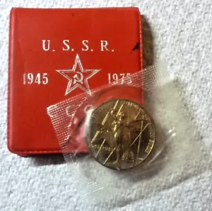 1975 RUSSIA USSR - PROOF LIKE BU ROUBLE IN RED WALLET - 30 YRS WWII - STALINGRAD - Picture 1 of 12