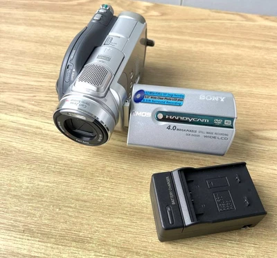 Sony Handycam DCR-DVD505 Camcorder Pre-Owned Tested Works - Image 1 of 4