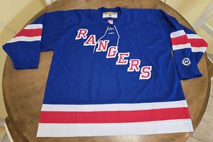 JERSEY AZUL KOHO NEW YORK RANGERS TALLA XXL Delantero de Encaje Usado en Excelente Condición Espalda en Blanco  - Imagen 1 de 17
