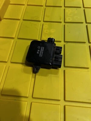 OEM Infiniti Engine Cooling Fan Control Module Q50 Q60 Q70 G37 M37 Q40 QX70 - Image 1 of 4