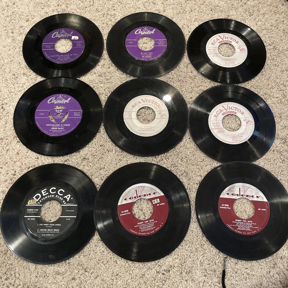Lot of 9 RCA Victor 45s Ray Charles Hokey Pokey In The Mood Dean Martin EP Foto 1 de 4