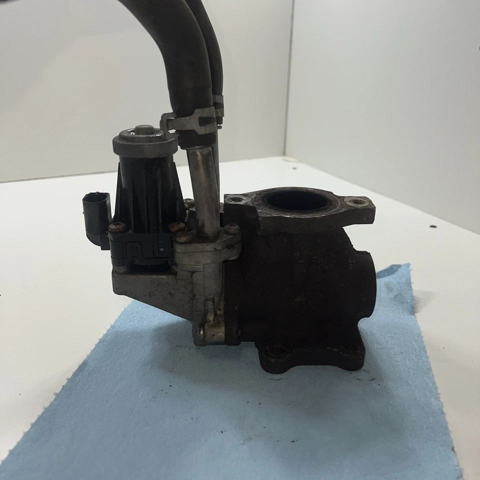 Válvula L5P EGR para GMC/Chevy 2500 3500 HD (12679965) OEM - USADA Foto 1 de 4