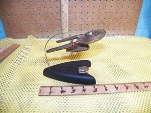 HALLMARK 1996 "30 anni di Star Trek" ornamento, esposizione con base - Foto 1 di 6