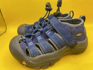 Keen Children’s Size 9 Sandal Shoes - Picture 1 of 9