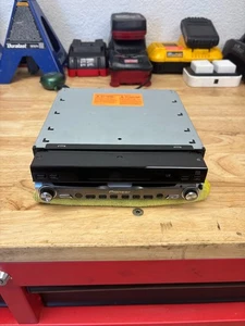 Pioneer AVIC-N2 6.5 inch Car DVD CD Player Multimedia AV Navigation Server - Picture 1 of 5