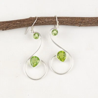 Peridot Gemstone 925 Sterling Silver Earring Handmade jewelry Earring Gift - Image 1 of 3