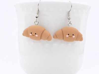 Pendientes de pastelería croissant Kawaii - Linda joyería temática de comida regalo para panadero Foto 1 de 4