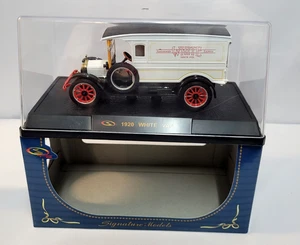 NEW in BOX Signature Models #32320 1920 White Delivery Van 1:32 Scale - Picture 1 of 3